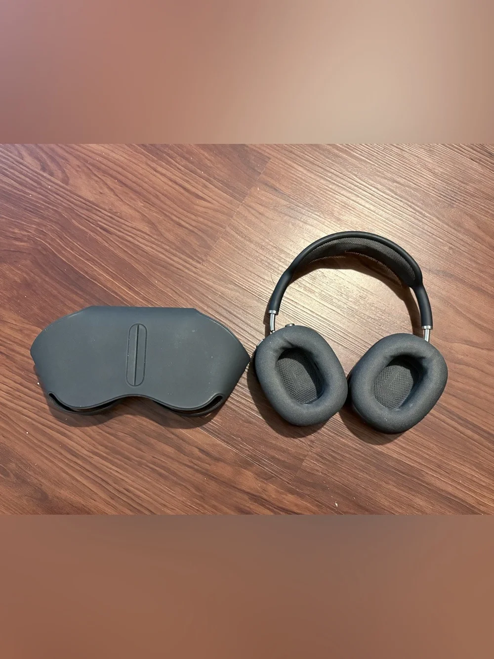 Apple AirPods Max 1st generation